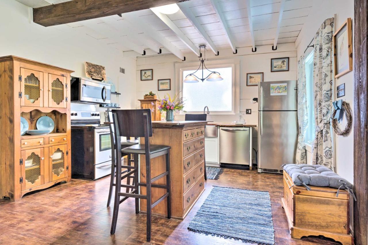 Historic Biloxi Bay Cottage With Beautiful View Ocean Springs Extérieur photo