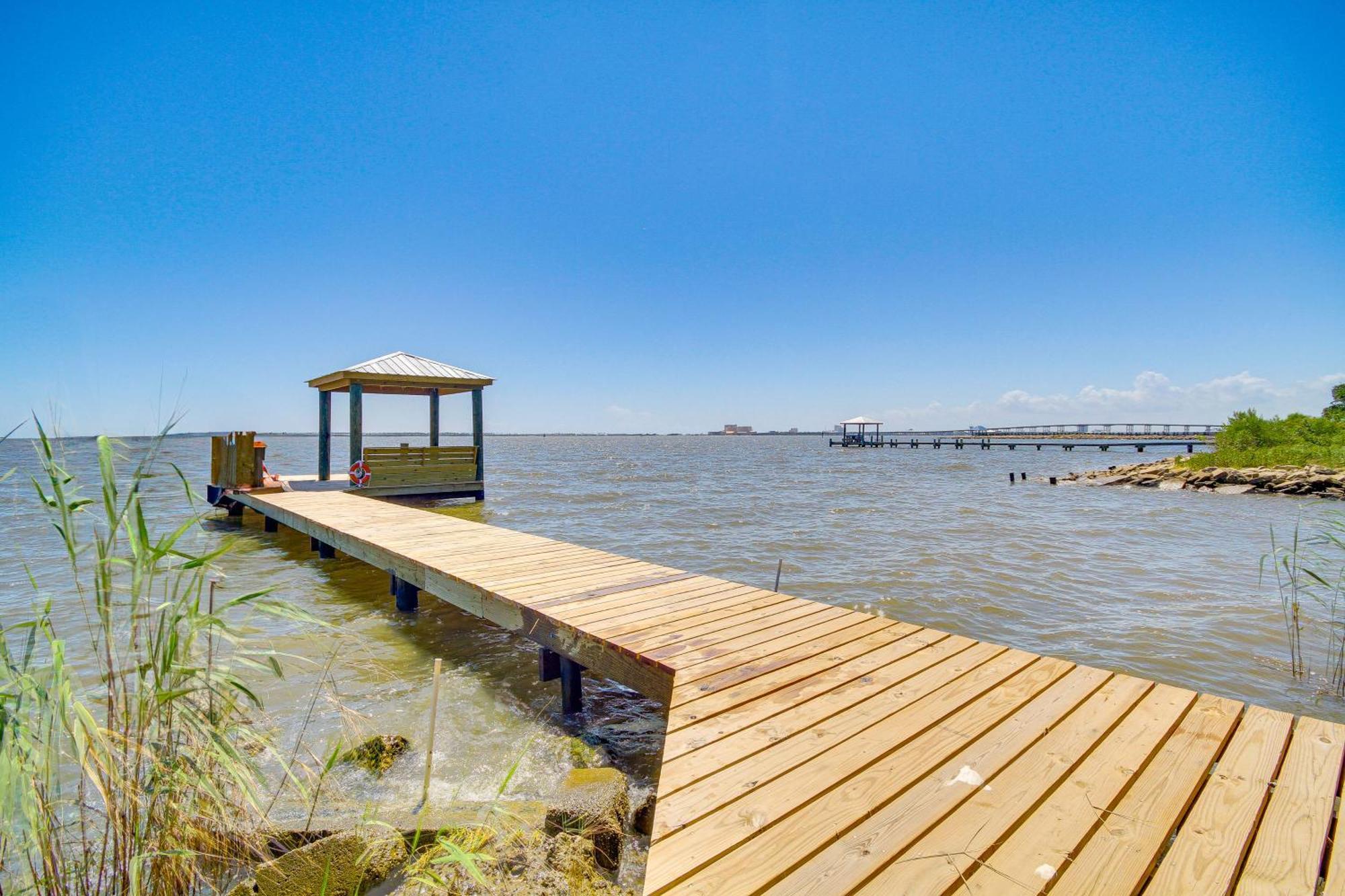 Historic Biloxi Bay Cottage With Beautiful View Ocean Springs Extérieur photo