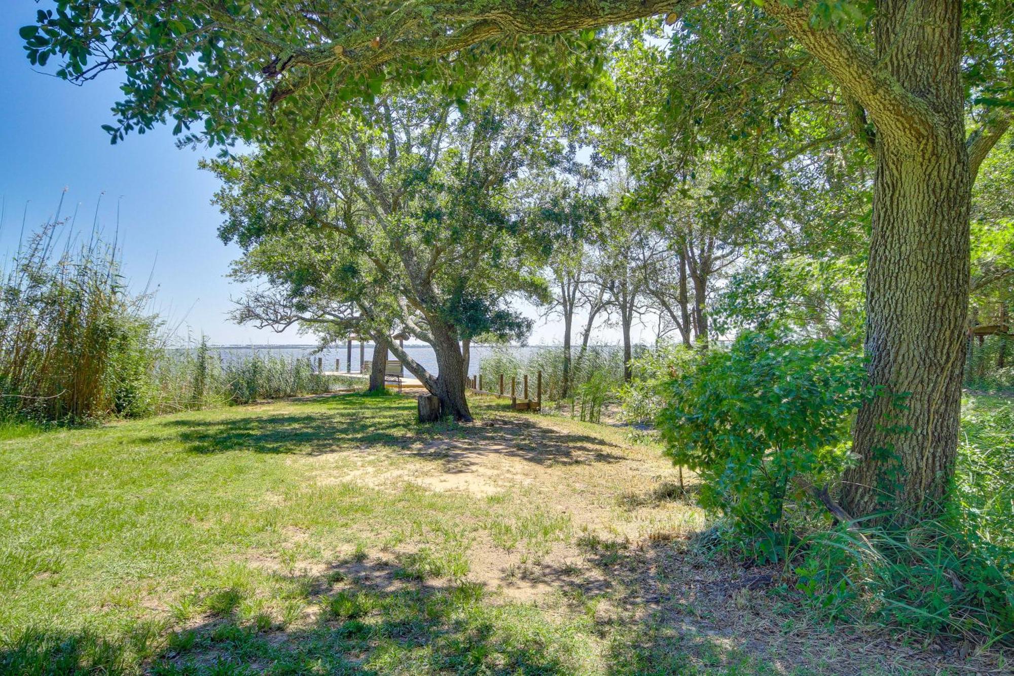 Historic Biloxi Bay Cottage With Beautiful View Ocean Springs Extérieur photo
